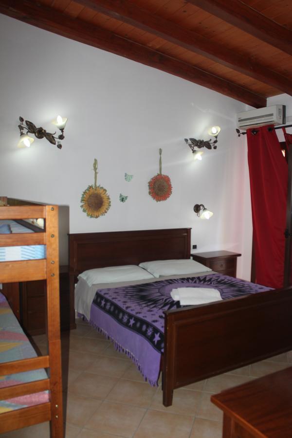 B&B Sotto Le Stelle Vacanze Bari Sardo Bagian luar foto